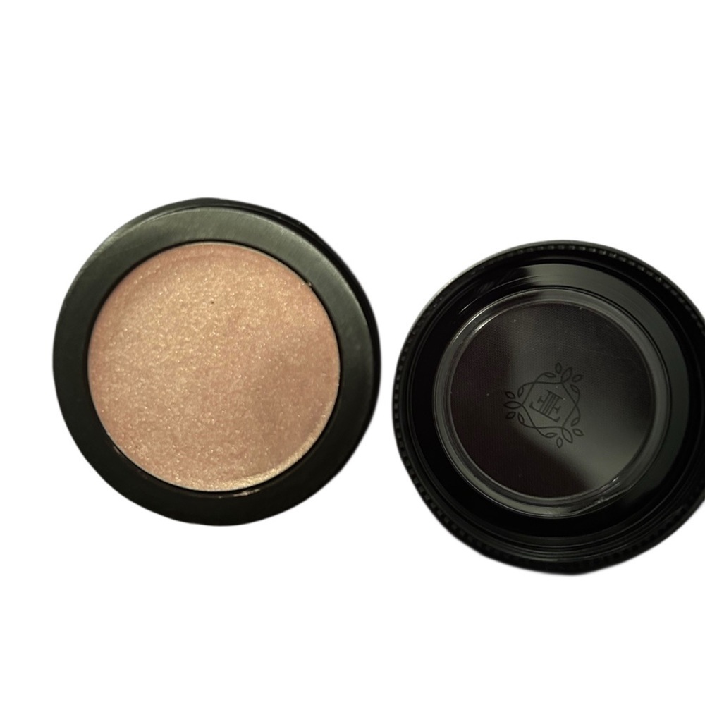 FANCY FACE
Dew-U
Cream highlight - Picture 4 of 7